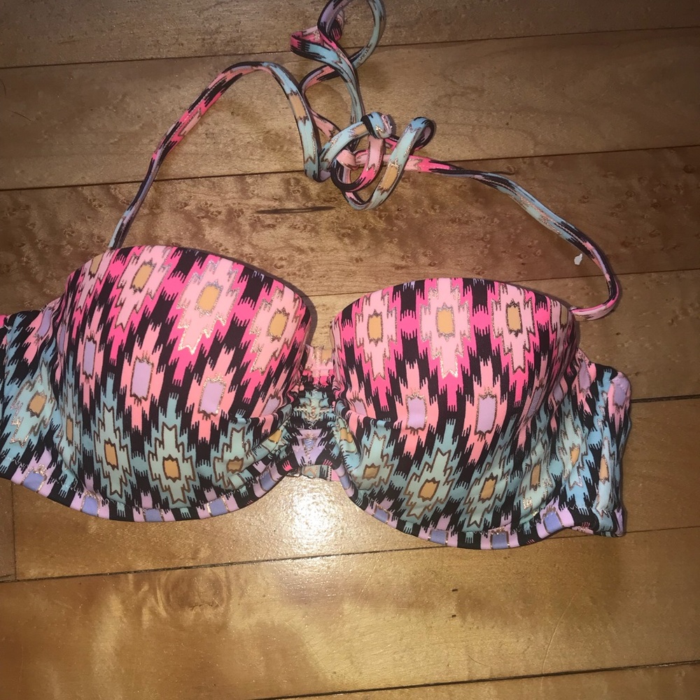 NWOT Victoria’s Secret Push Up Swim Top
